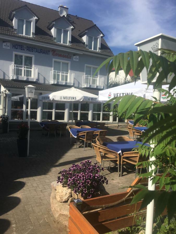 Hotel Restaurant Normandie Schildow ภายนอก รูปภาพ
