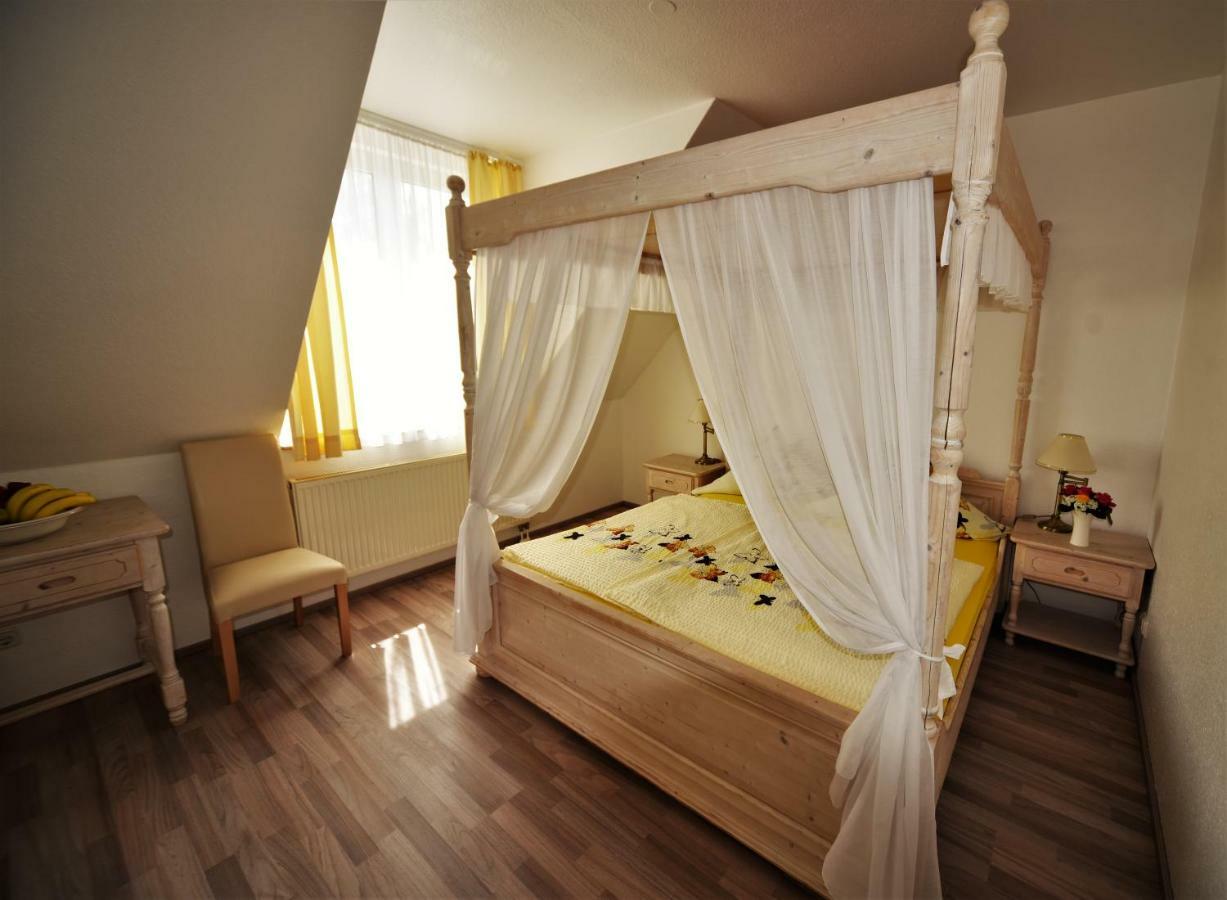 Hotel Restaurant Normandie Schildow ภายนอก รูปภาพ