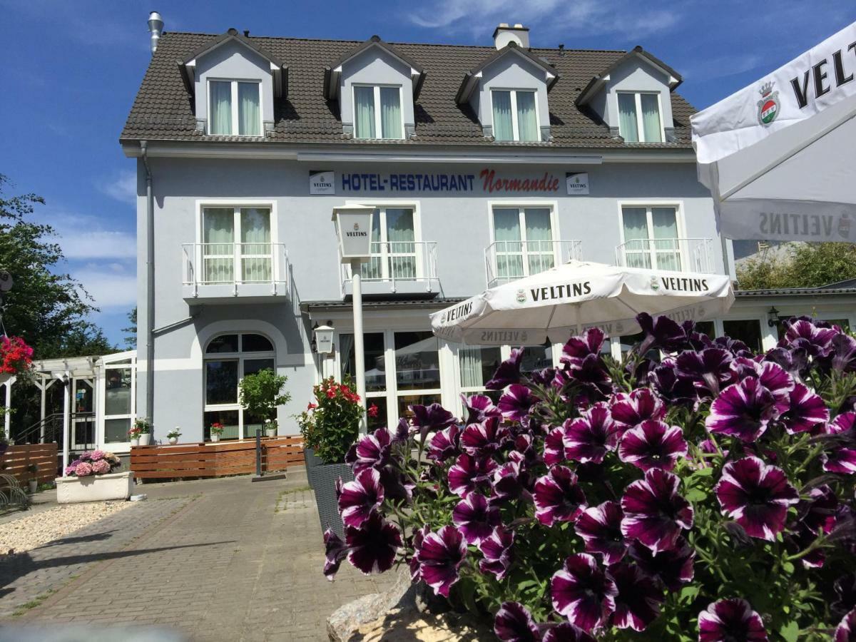Hotel Restaurant Normandie Schildow ภายนอก รูปภาพ