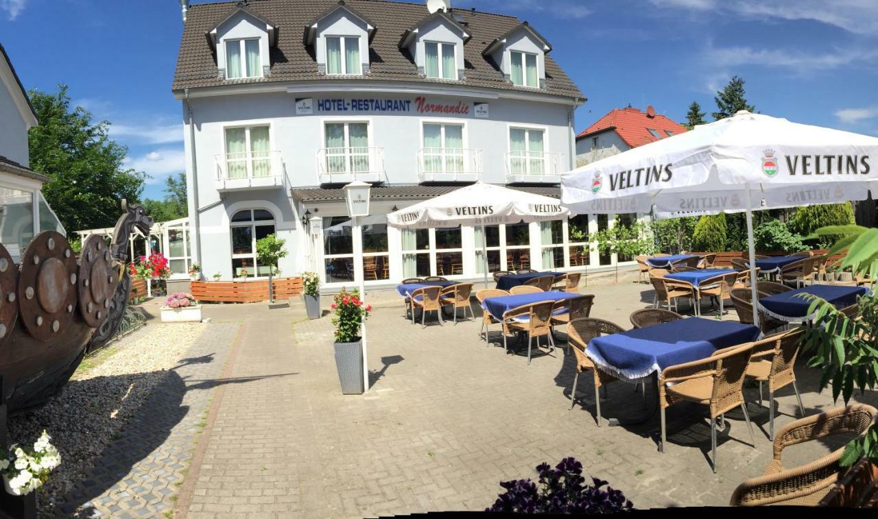Hotel Restaurant Normandie Schildow ภายนอก รูปภาพ